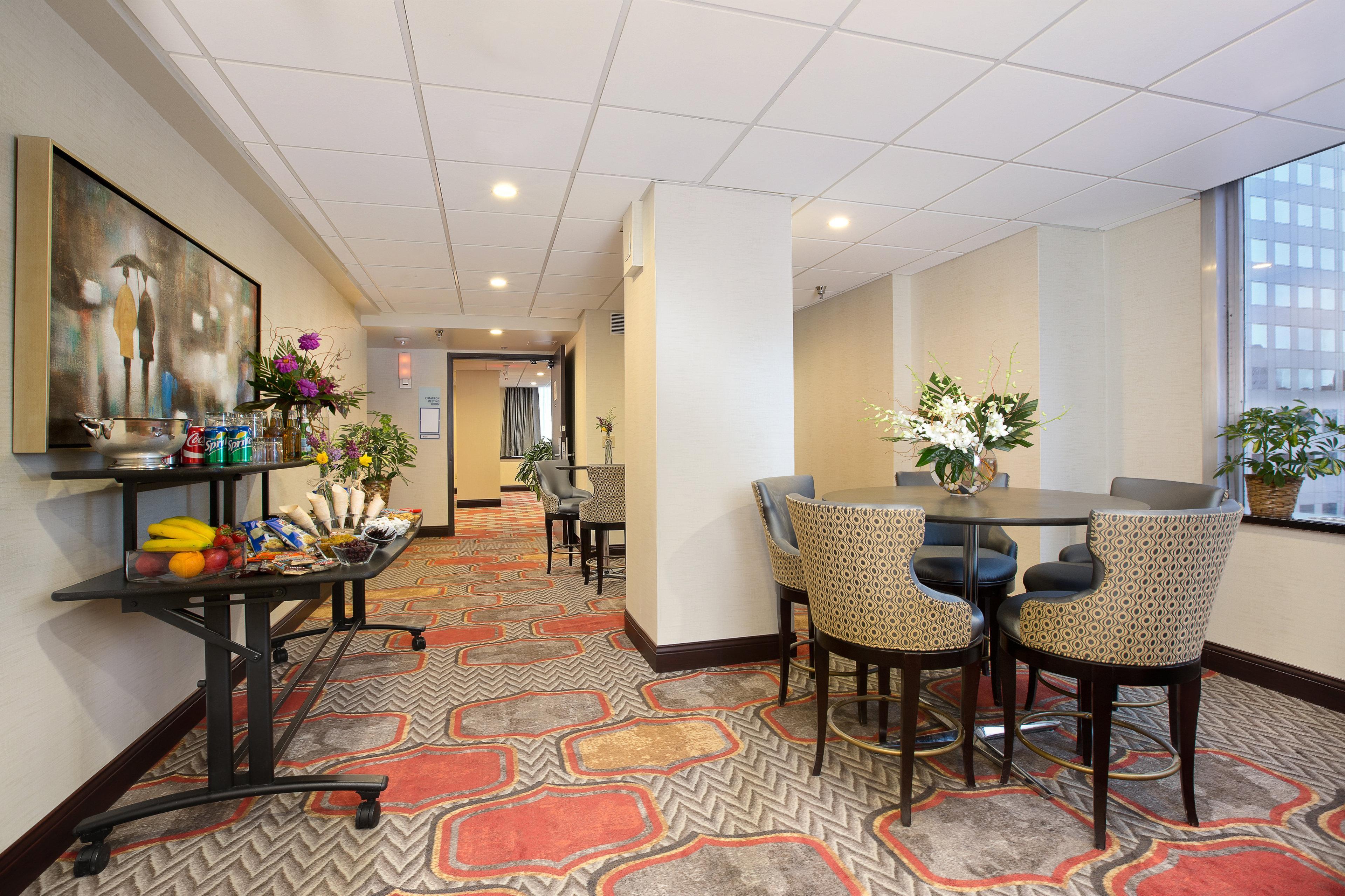 Holiday Inn Express Denver Downtown By Ihg Exterior photo